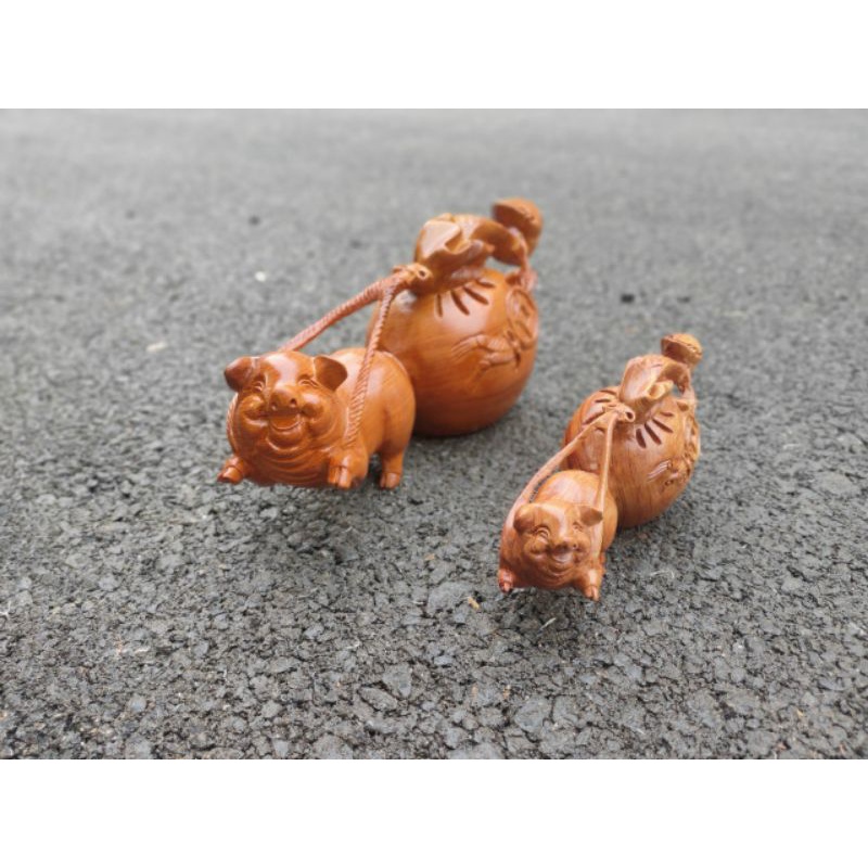 Tượng con heo con lợn gỗ hương 20cm