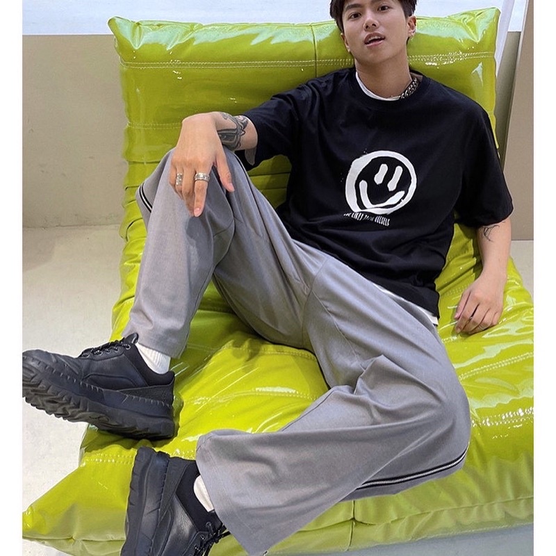 Áo thun tay lỡ nam nữ,in hình One 2 màu