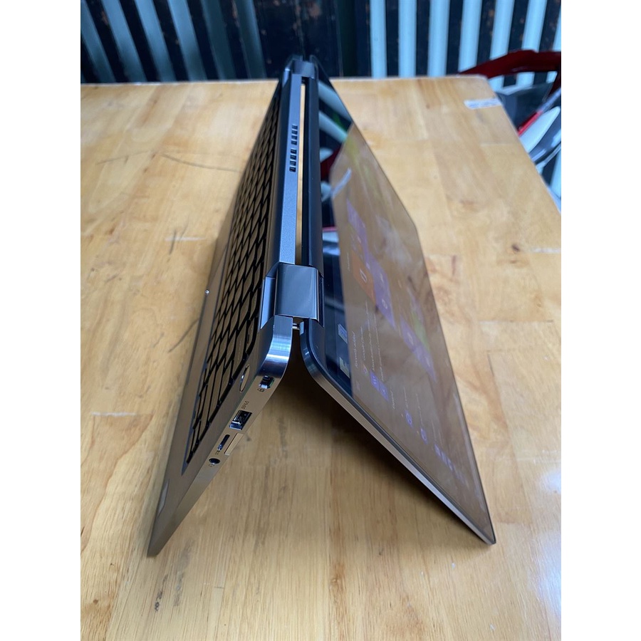 Laptop Dell Latitude 7400 | WebRaoVat - webraovat.net.vn