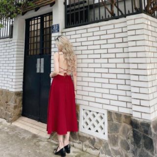 Váy maxi đỏ hở lưng