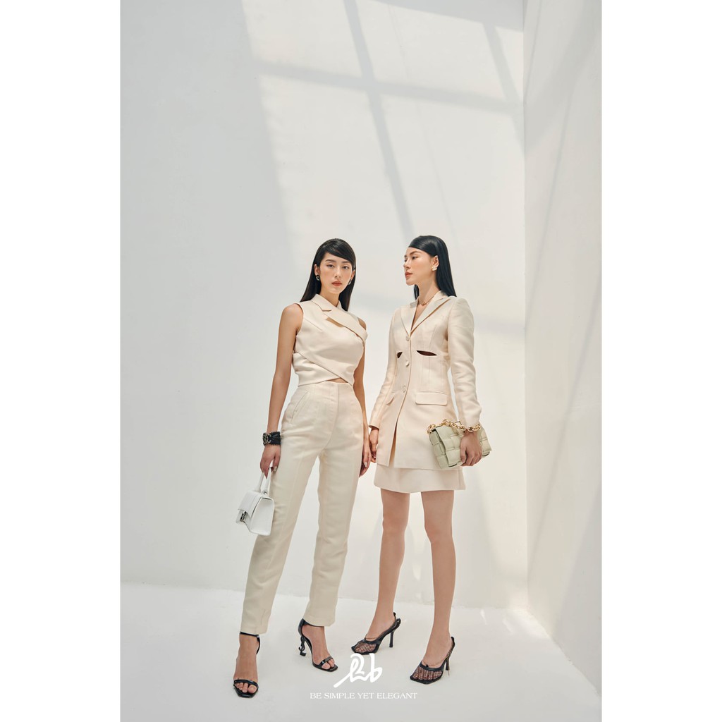 H2B-Áo Blazer VICKY cut ngực màu kem | BigBuy360 - bigbuy360.vn