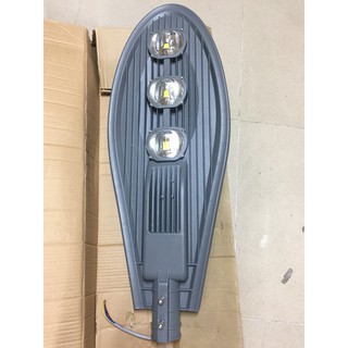 Đèn đường LED hình chiếc lá thân ghi xám LEDCOM công suất 150W