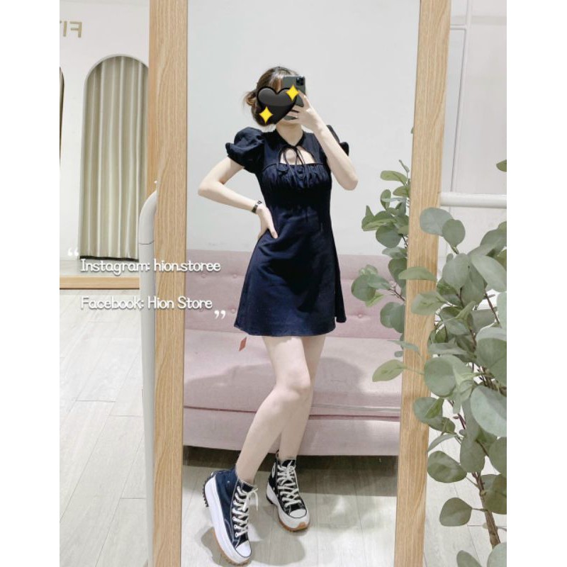 Đầm trơn khoét ngực nơ cổ.