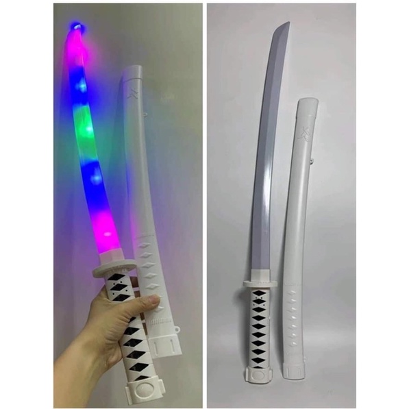 Kiếm nhật katana cháy phố