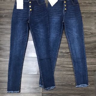 Quần jeans dài nút