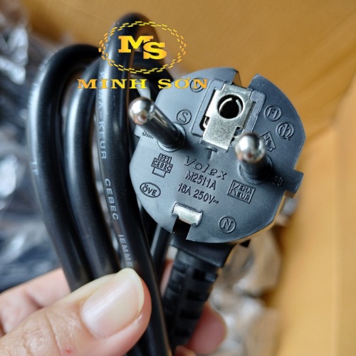 Dây nguồn máy tính