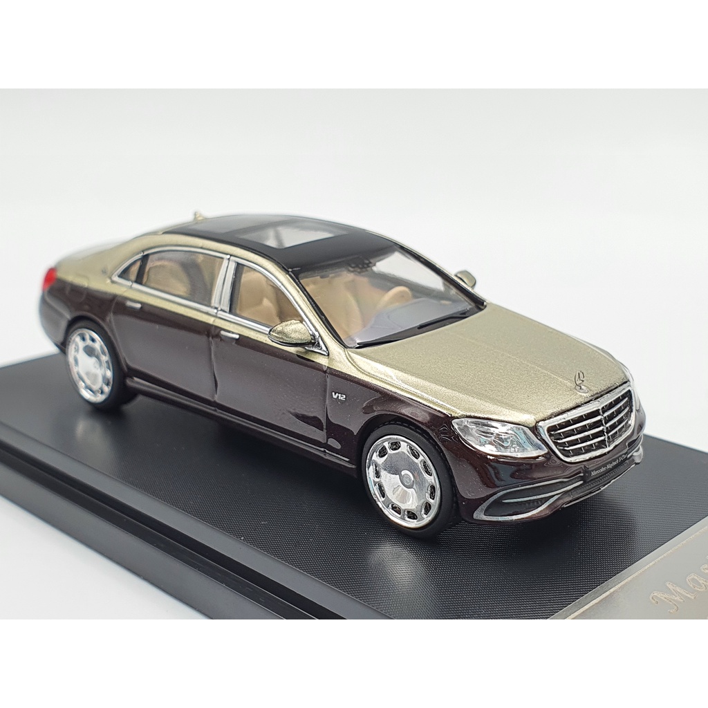 Xe Mô Hình Mercedes-Maybach S-Class 1:64 Master (Vàng Đồng Mui Đen)