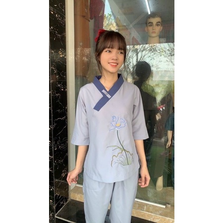 Đồ lam nữ, mẫu 1 nút phối thêu hoa sen, vải kate không co dãn, tay lỡ, đủ size từ 45 đến 70 ký, hàng chuẩn nhiều màu sắc