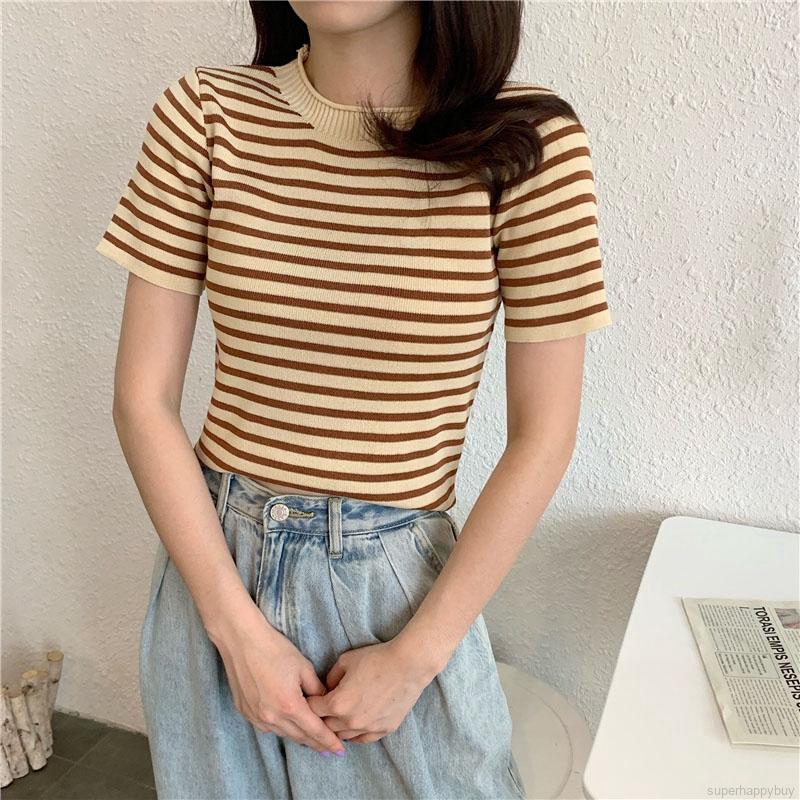 Áo thun tay ngắn kẻ sọc ngang dành cho bạn nữ