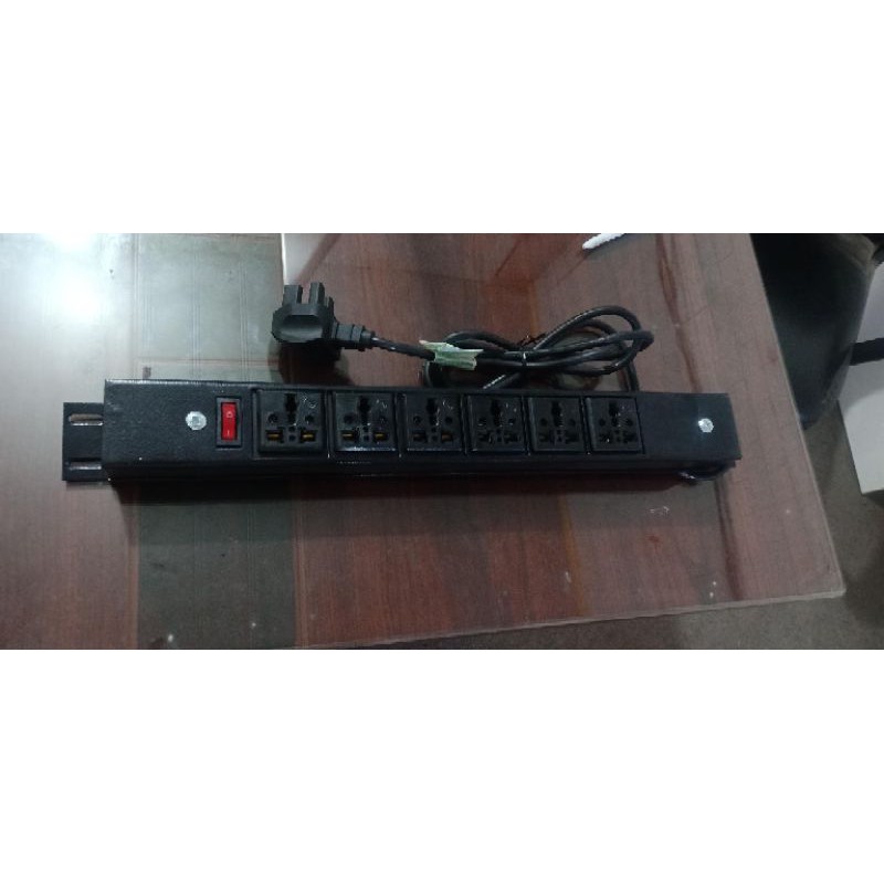 Thanh nguồn điện 6 outlet đa năng 19 inch cho tủ rack - tủ mạng