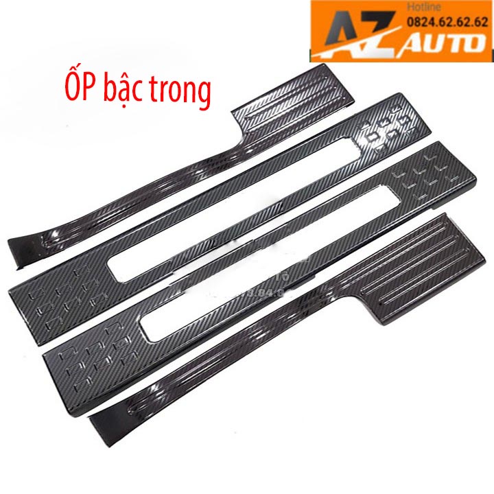 Ốp Bậc Cửa, Nẹp Bước Chân Trong, Ngoài Xe Everest 2018-2022 Chất Liệu Vân carbon Cao Cấp