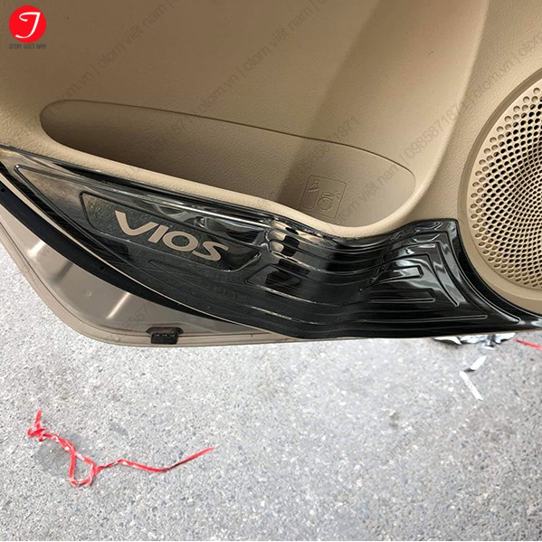 Ốp chống xước tapli cánh cửa titan Vios 2019, 2020, ốp màng loa Vios 2019 2020 Titan - hàng theo form xe - hàng cao cấp