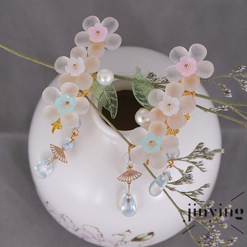 GETNOIVAS Đôi khuyên tai trang trí hoa đính ngọc trai nhân tạo xinh xắn cho nữ