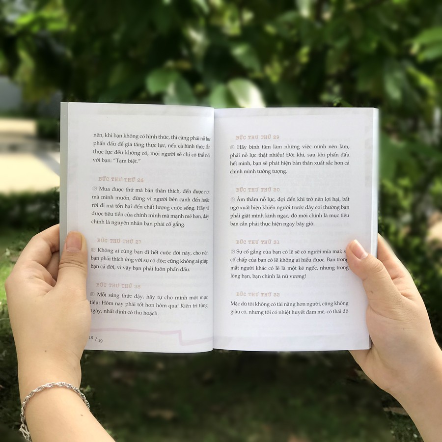 Sách - 999 Lá Thư Gửi Cho Chính Mình - Mong Bạn Trở Thành Phiên Bản Hạnh Phúc Nhất | BigBuy360 - bigbuy360.vn