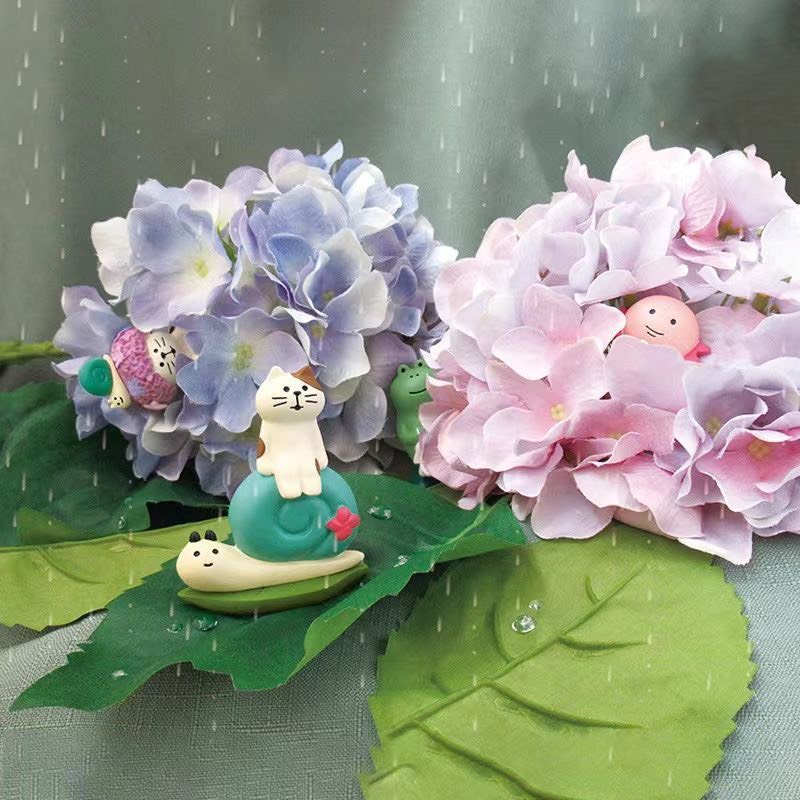 Mô hình chú mèo Zakka Phong Cách Nhật Bản Serie Vườn Hoa Sau Cơn Mưa