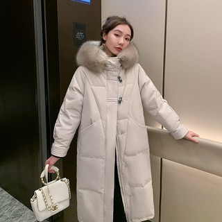 Áo khoác phao dáng dài qua gối phối cổ lông ấm áp hợp thời trang