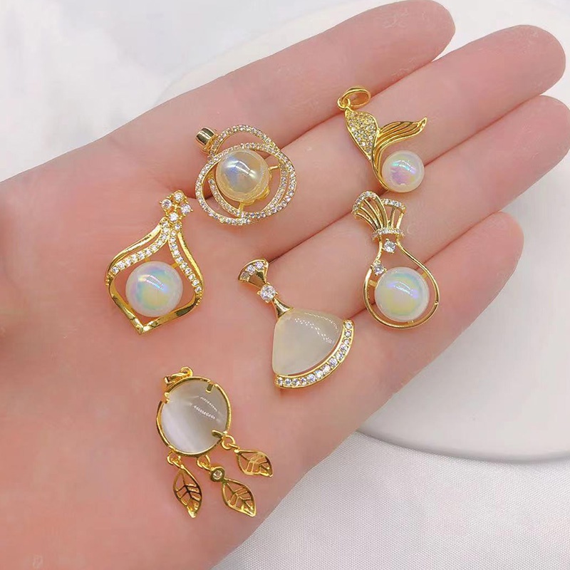 1 Mặt Vòng cổ Mạ Vàng 18K Hình Đuôi Cá Và Hoa