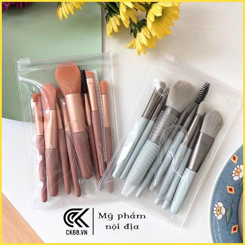 Bộ Cọ Trang Điểm 8 Cây Vintage Siêu Cute Trong Túi Zip