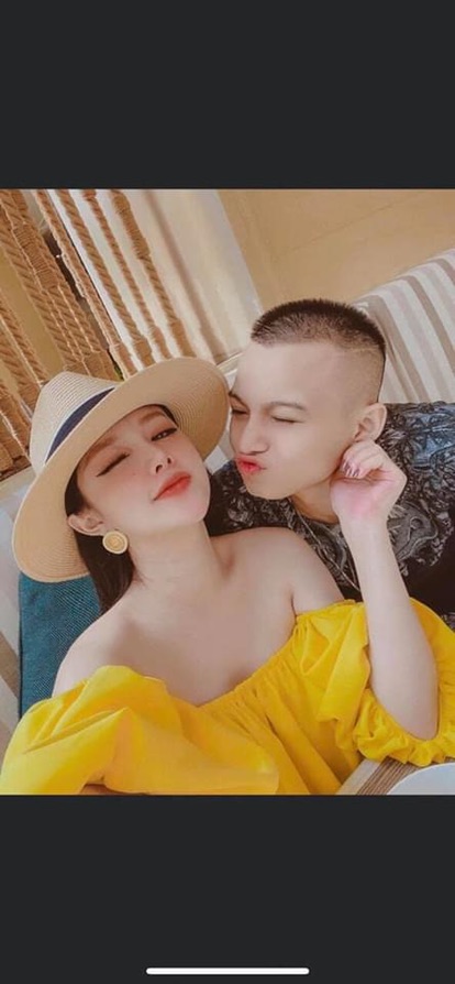 Áo ống bẹt vai tay phồng - hàng loại 1