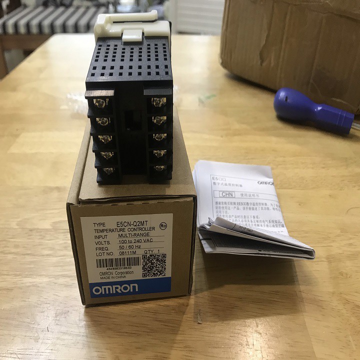 Bộ điều khiển nhiệt độ E5CN-Q2MT-500