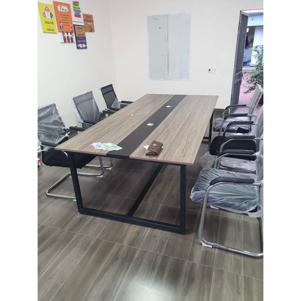 Bàn họp văn phòng kích thước 2m4x1m2x75 ván MFC phue memlamin,chân sắt phun sơn tích điện
