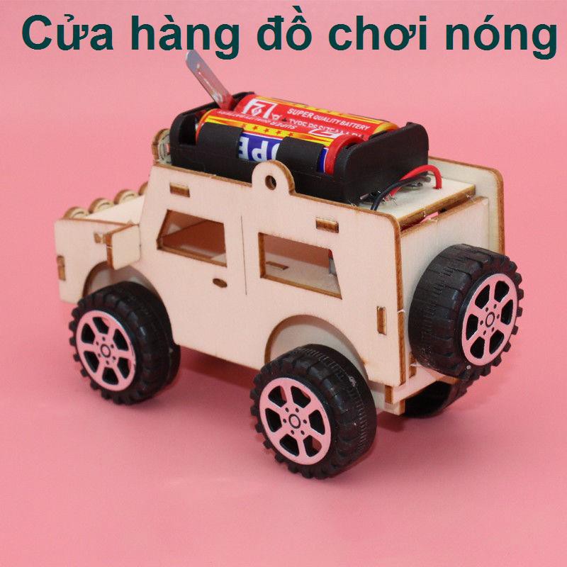 Khoa học và công nghệ sản xuất nhỏ phát minh điện xe jeep hướng dẫn sinh viên tự làm gói vật liệu lý thí nghiệm đ