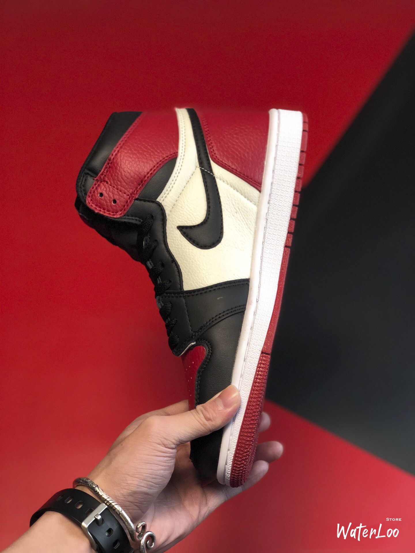 [FREESHIP+HỘP+QUÀ] Giày Thể Thao Sneakers AIR JORDAN 1 Retro High Bred Toe màu đỏ trắng cao cổ | BigBuy360 - bigbuy360.vn