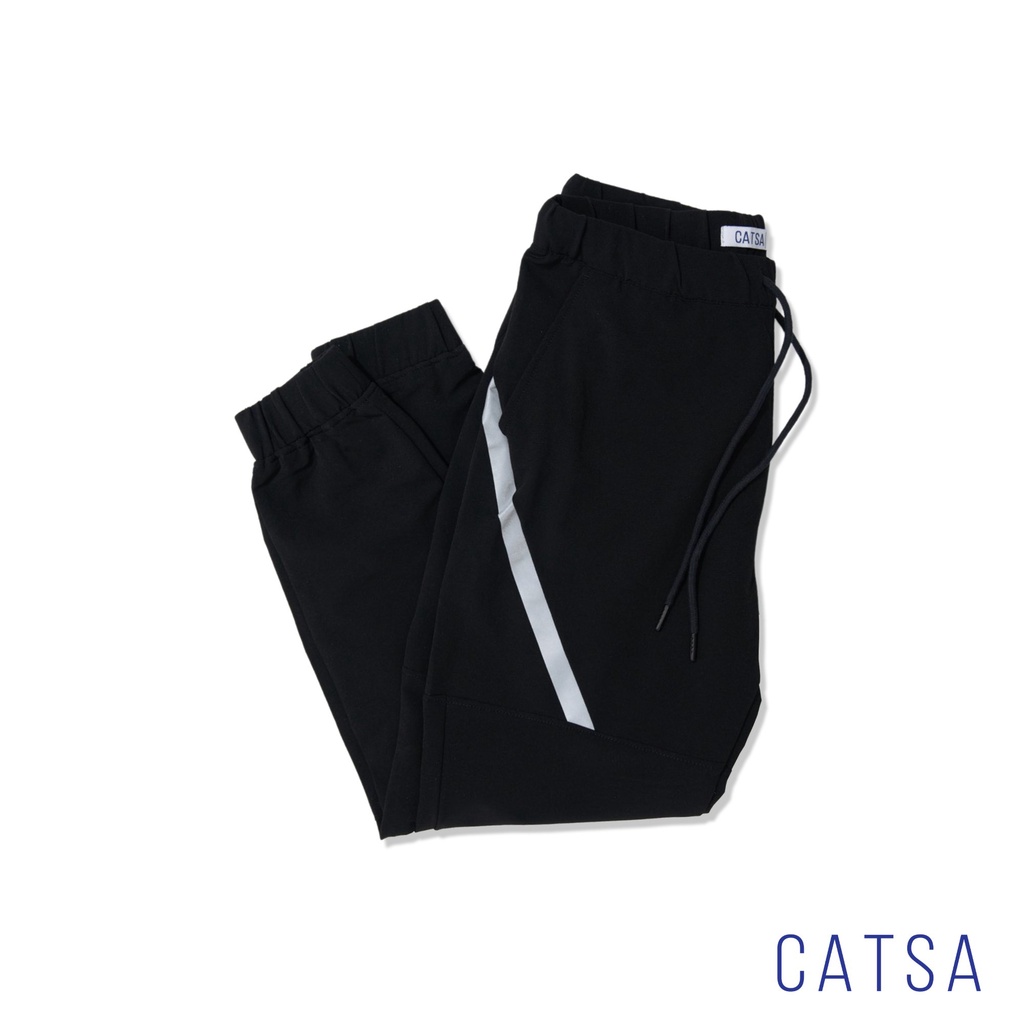 CATSA Quần jogger đen chất liệu dù năng động, thoải mái, dáng chuẩn QTJ031