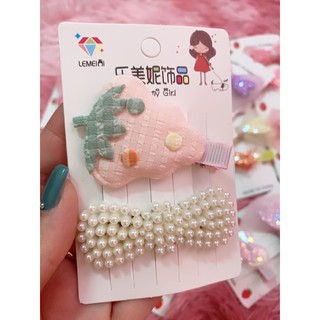 Set 2 kẹp tóc nhiều màu cho bé.