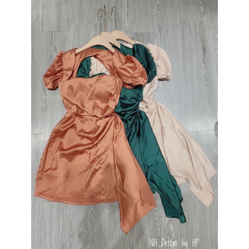 VÁY LỤA HOÀNG GIA NHÚM VẠT HỞ LƯNG