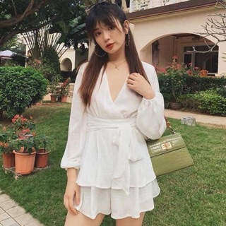 Jumpsuit cổ V đắp chéo tay dài phồng