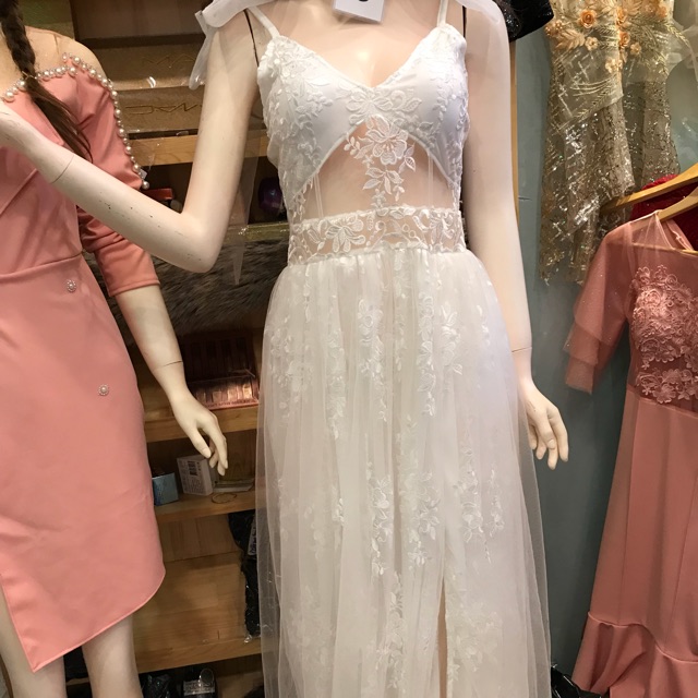 Đầm maxi ren phối lưới eo dưới 78cm mặc chuẩn đẹp len rung xuog biển bao hót hit nha,