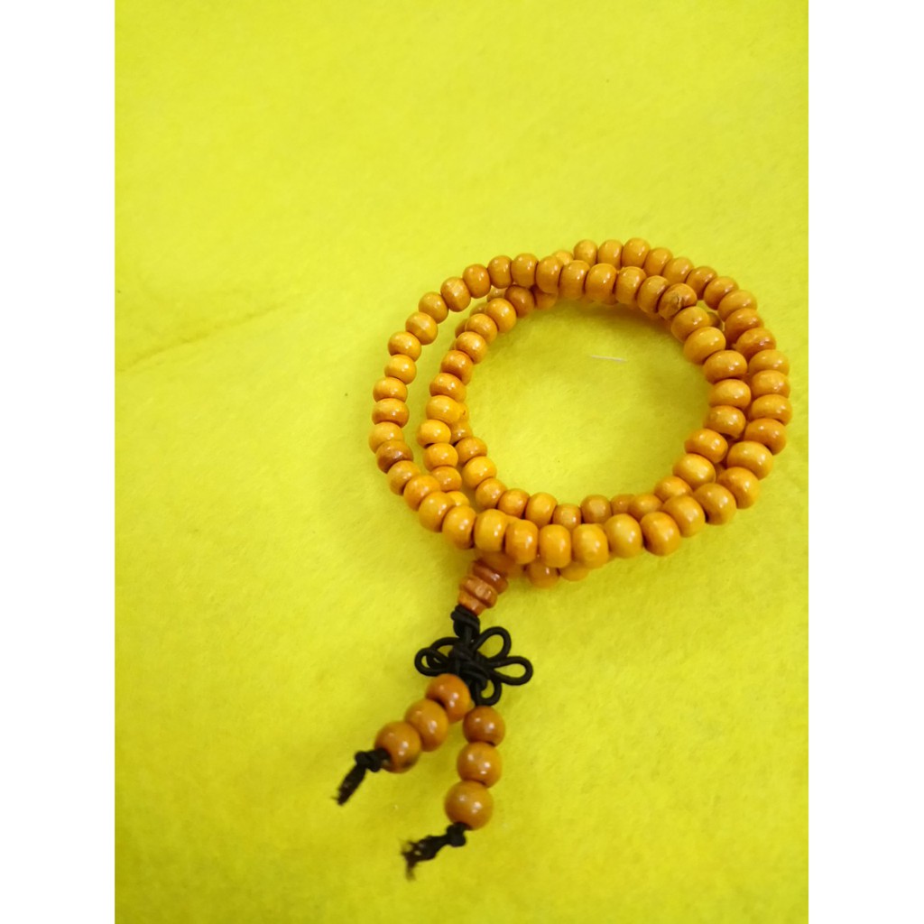 Vòng tay gỗ 3 tầng. Phong cách mới. Mẫu siêu đẹp y hình vì hình shop tự chụp nha các bạn. Hàng luôn có sẵn.