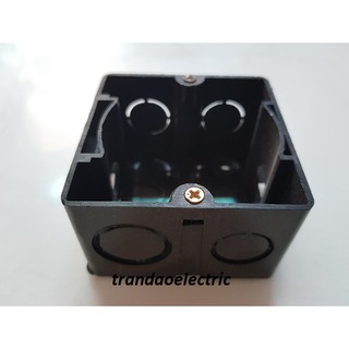 Đế âm tường vuông Gira 71x63x43mm - chuẩn châu Âu