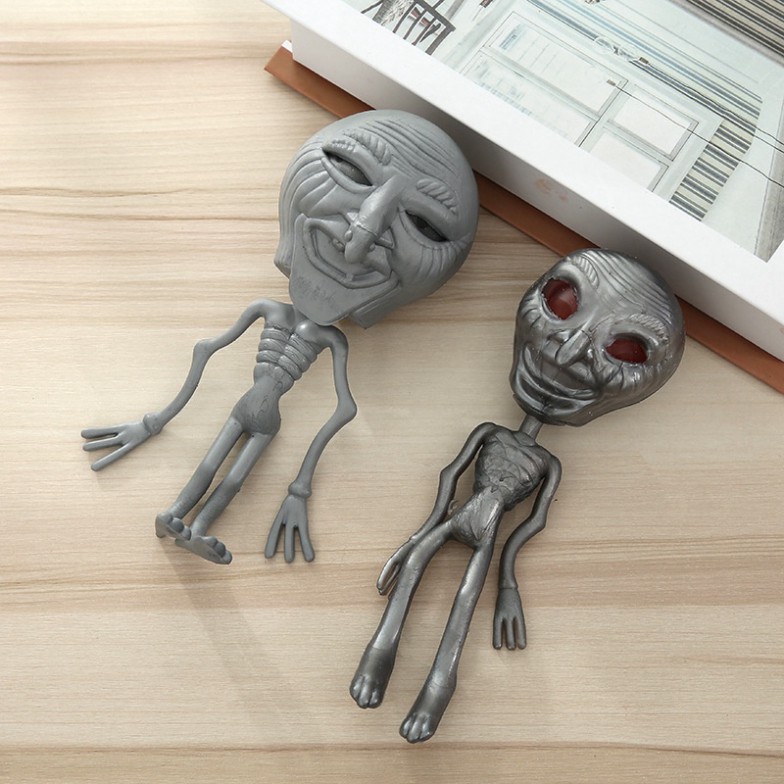 Đồ chơi bóp GUDETAMA SQUIShY hình Đầu Lâu