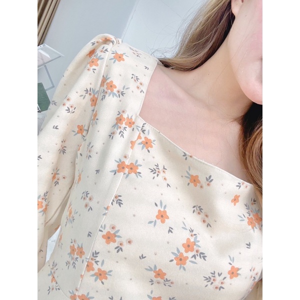 ĐẦM MIDI HOA CỔ VUÔNG TAY LỠ