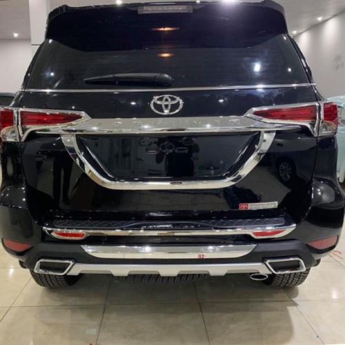 Ốp Tay mở cốp xe Fortuner 2017 2018 2019 2020 2021