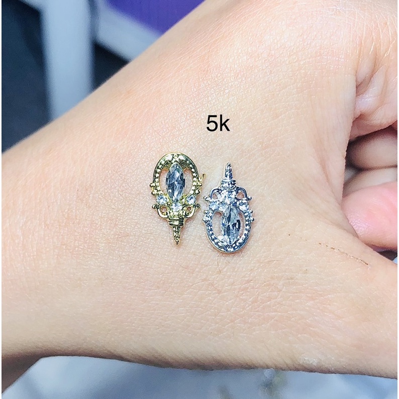 Đá hình đính móng