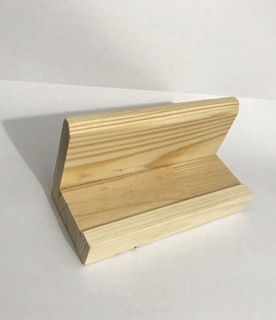 Kệ gỗ trang trí để điện thoại