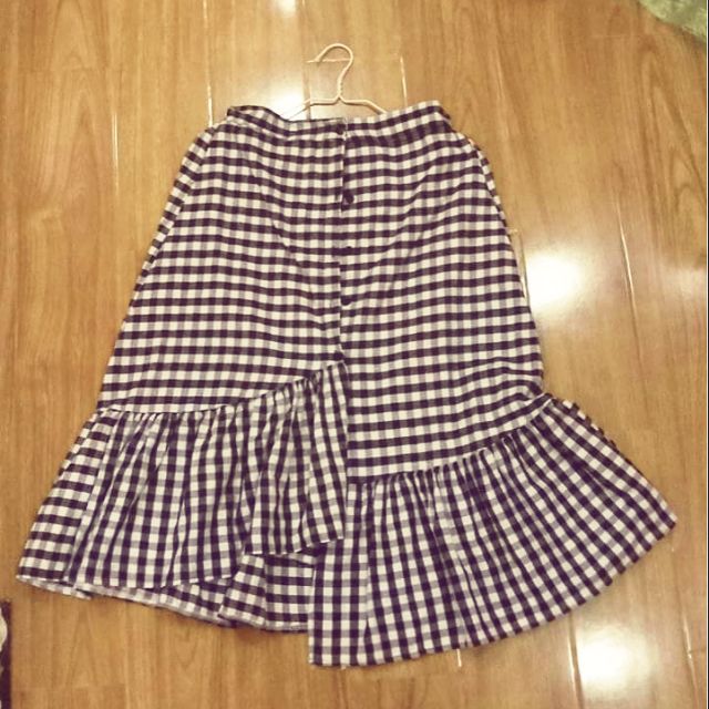 Chân váy vạt chéo