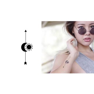 Khuôn hình xăm mũi tên mặt trăng