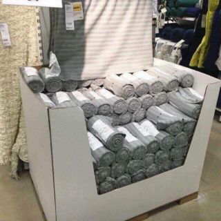 Chăn ikea giá 2
