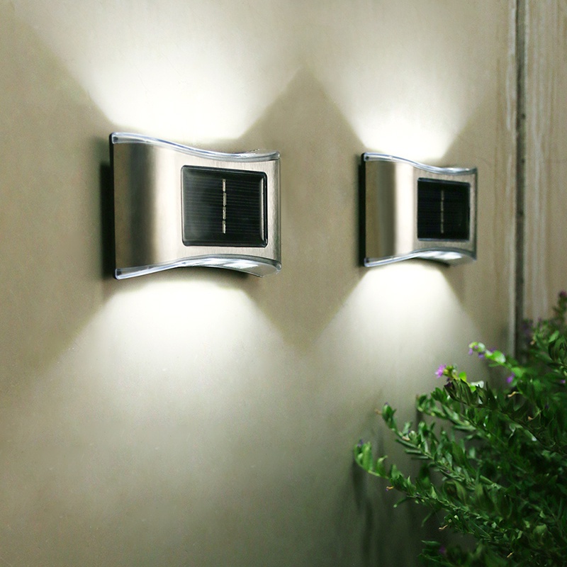 Đèn LED Gắn Tường Sử Dụng Năng Lượng Mặt Trời Chống Thấm Nước