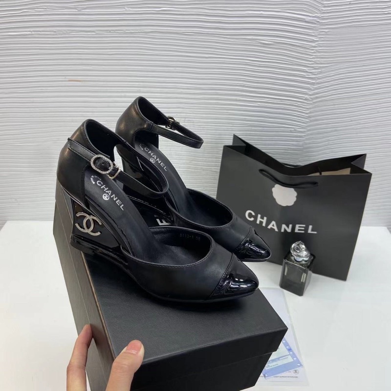 Sandal đế xuồng cnell siêu hót kèm video và ảnh thật