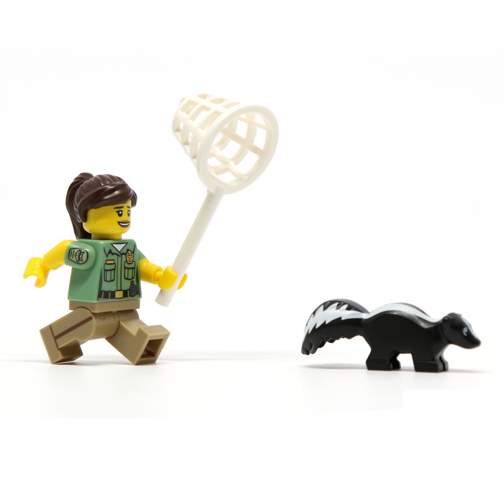 Nhân vật LEGO Minifigures Series 15 Animal Control 71011 - Cô gái kiểm lâm bắt chồn