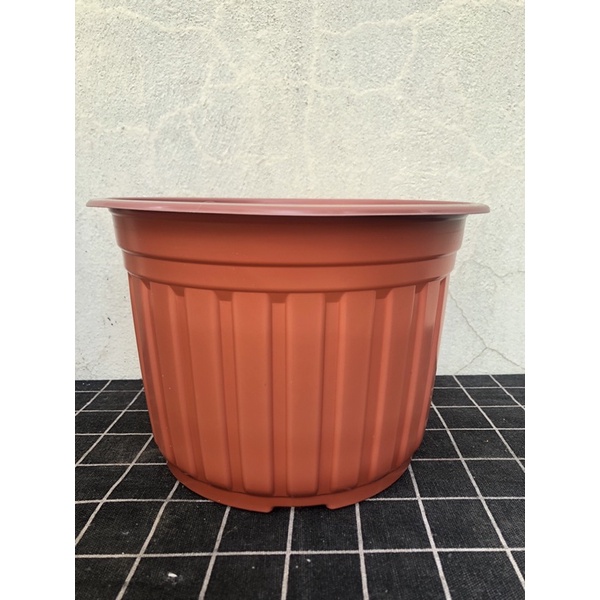 Chậu nhựa nâu T23 (23x20cm) trồng cây, trồng hoa nhựa cao cấp