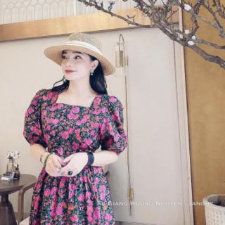 Váy maxi hoa tím cổ vuông