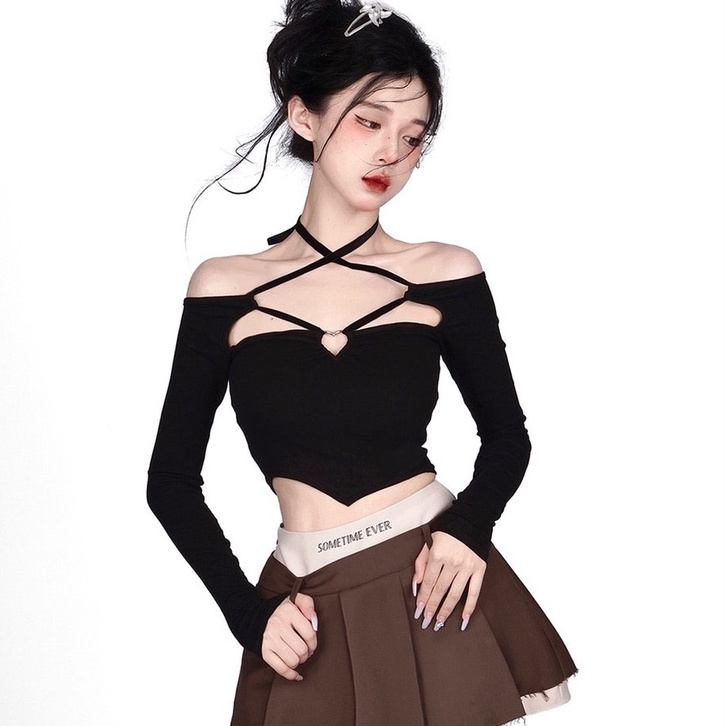 Áo croptop nữ dài tay HAGA áo thun khoét ngực phụ kiện tim AKNPKT61