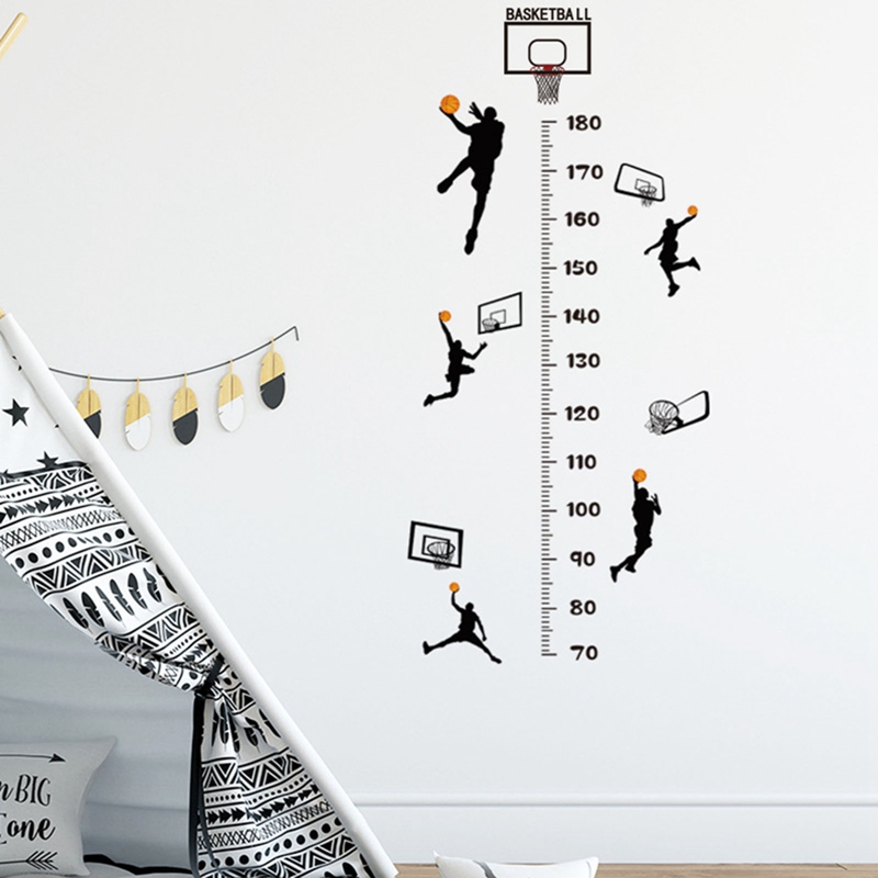 Decal Dán Tường Hình Cậu Bé Chơi Bóng Rổ Đo Chiều Cao Cho Bé
