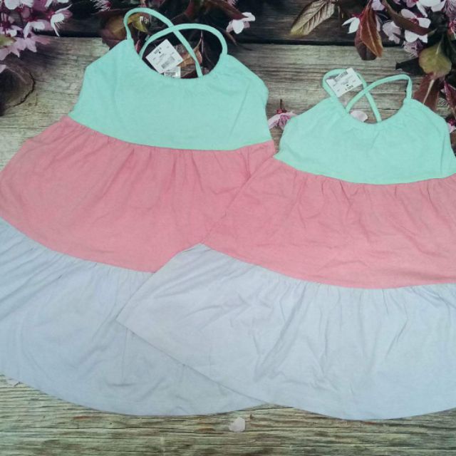 Minh ban set ao dam tem uc cho. Anna Bach Hop. Voi gia 200000k mua tai http// shopee